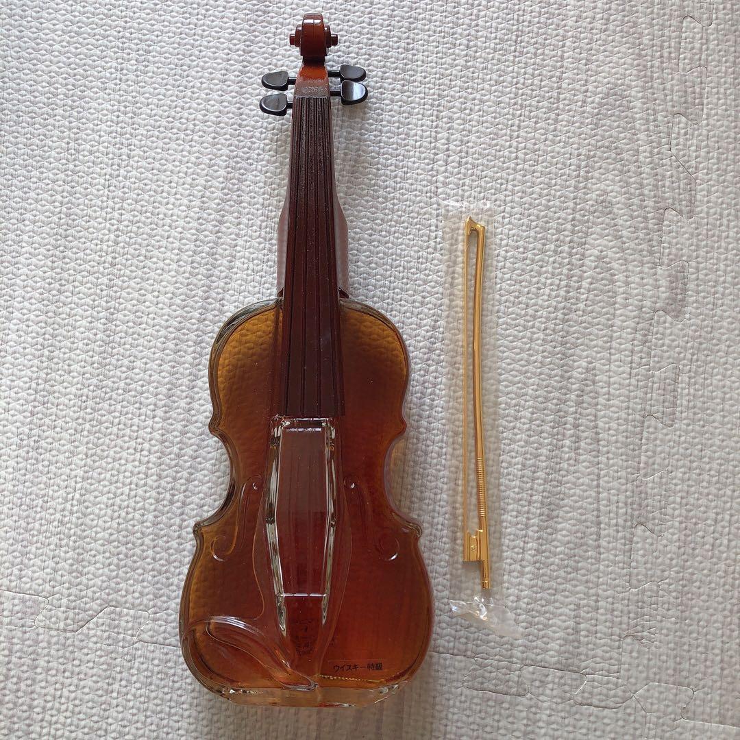 【未開栓】サントリー ウイスキー ローヤル バイオリン型 700ml