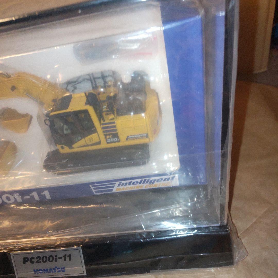 コマツ PC200i-11 ミニチュア重機 1/50