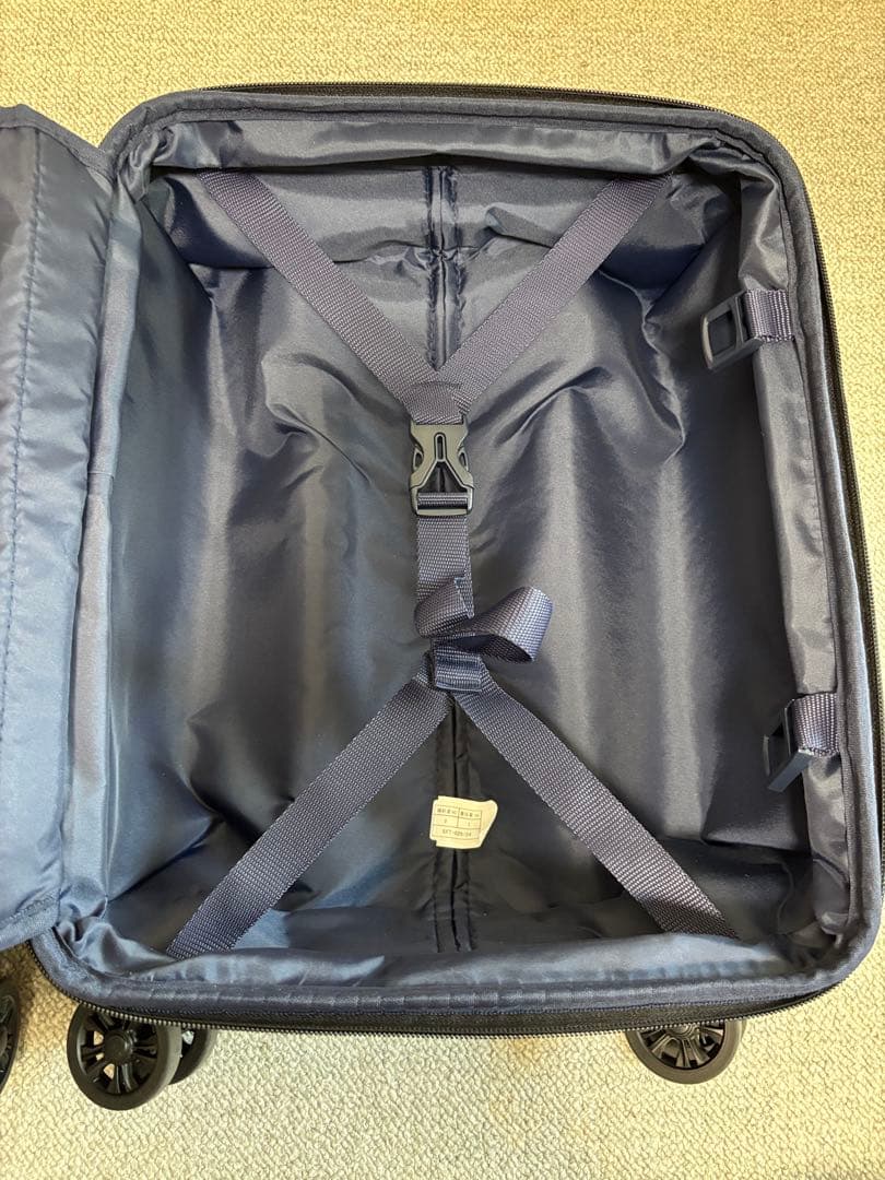 最終価格　wisely フロントオープン　機内＆300円ロッカーok