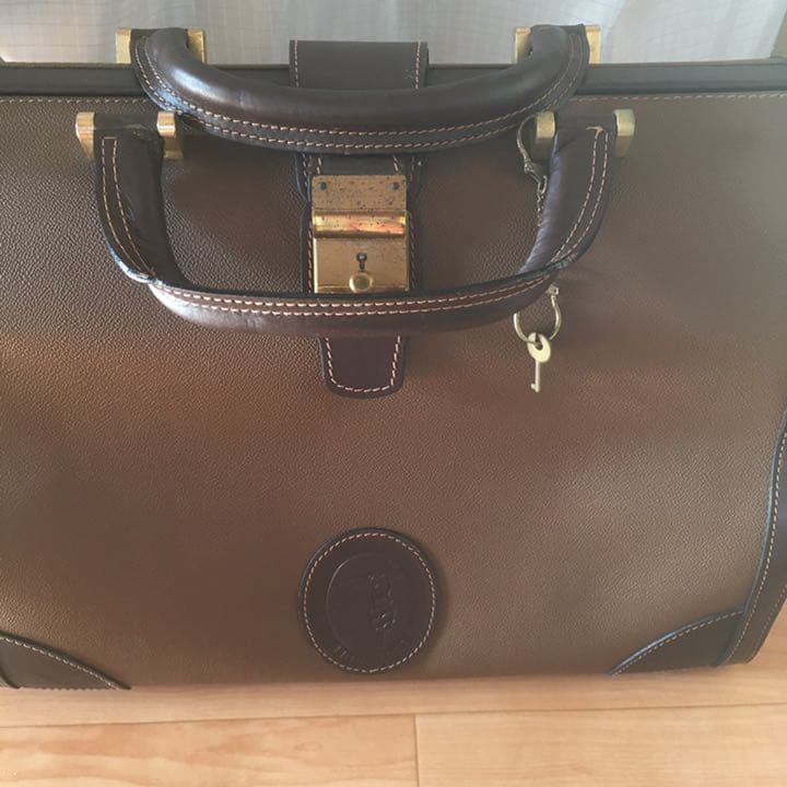 トラサルディ　旅行カバン　ハリーポッター