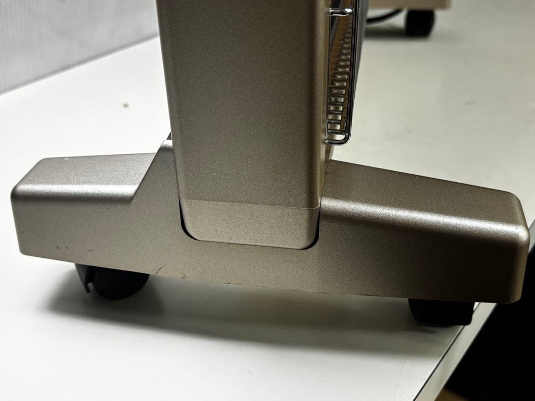 遠赤外線暖房器 E800LS サンルミエキュート 傷あり