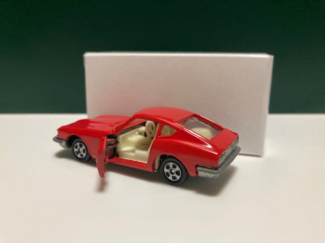 トミカ　日本製　ニッサン　フェアレディZ 432 赤　1Aホイール
