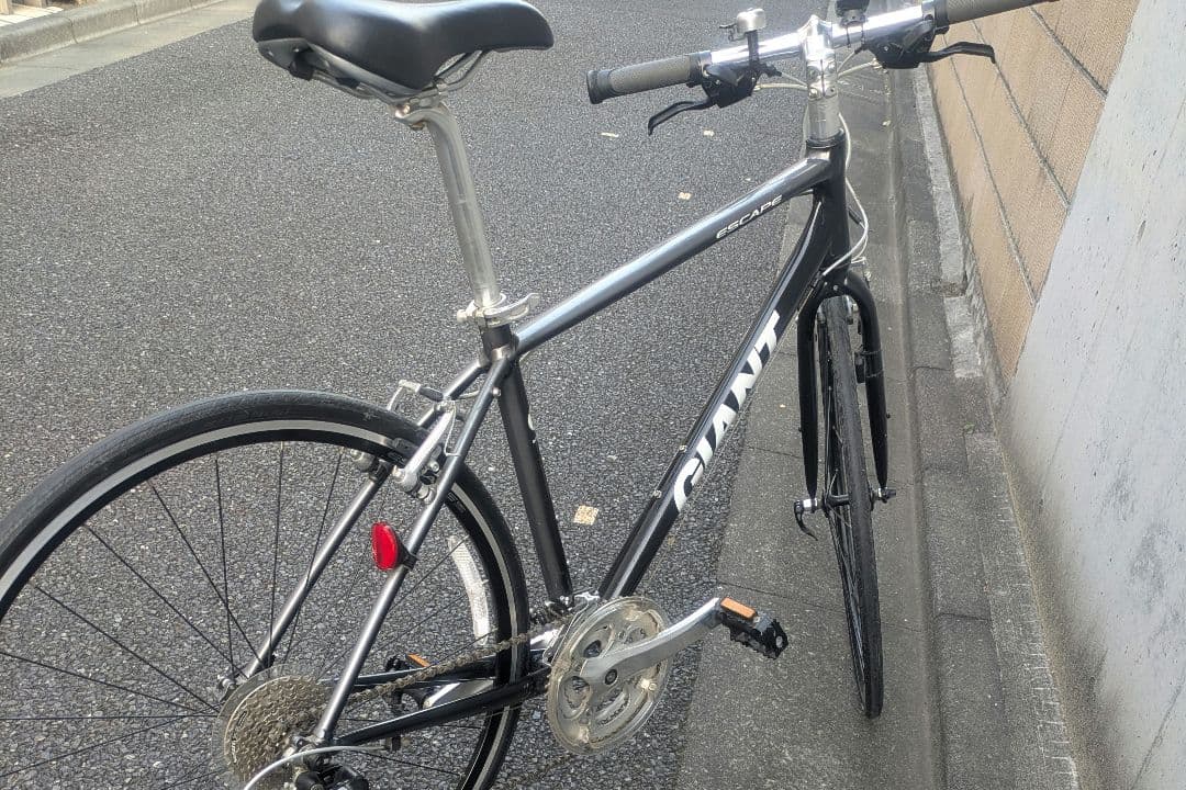 土日限定価格　GIANT ESCAPE R3 ブラック　引き取り限定