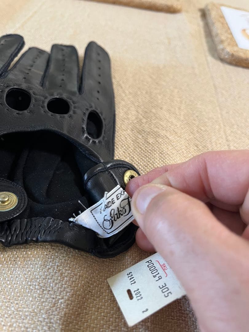 本革　レザードライビンググローブ Saks Fifth Avenue Mサイズ