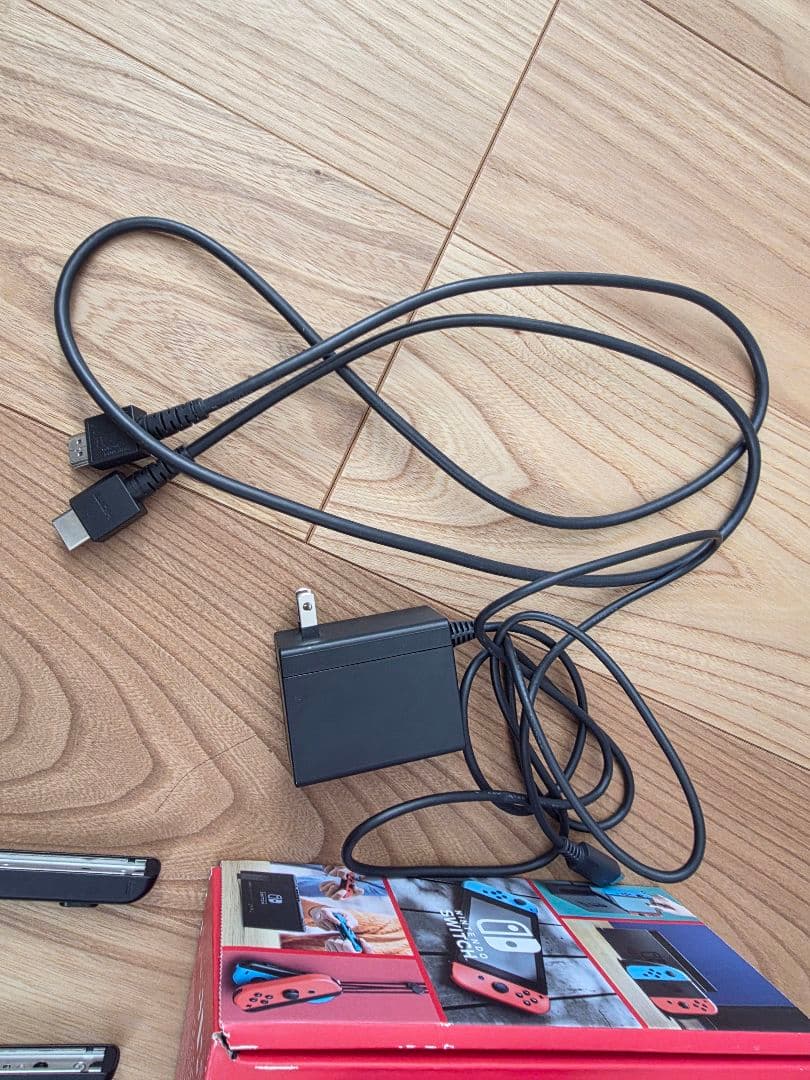 Nintendo Switch 本体セット　+　コントローラー2個