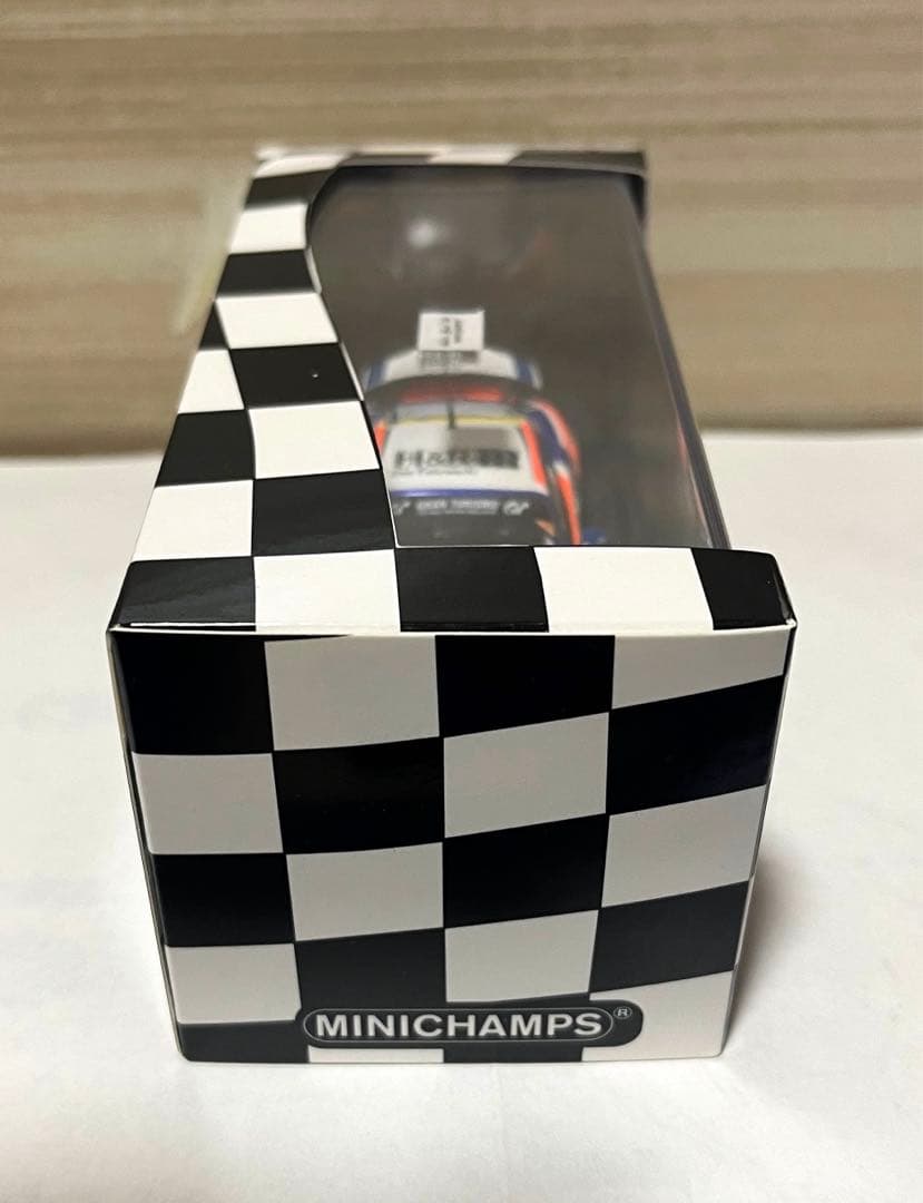 PMA 1/43 Porsche 981 ケイマン GT4 Clubsport