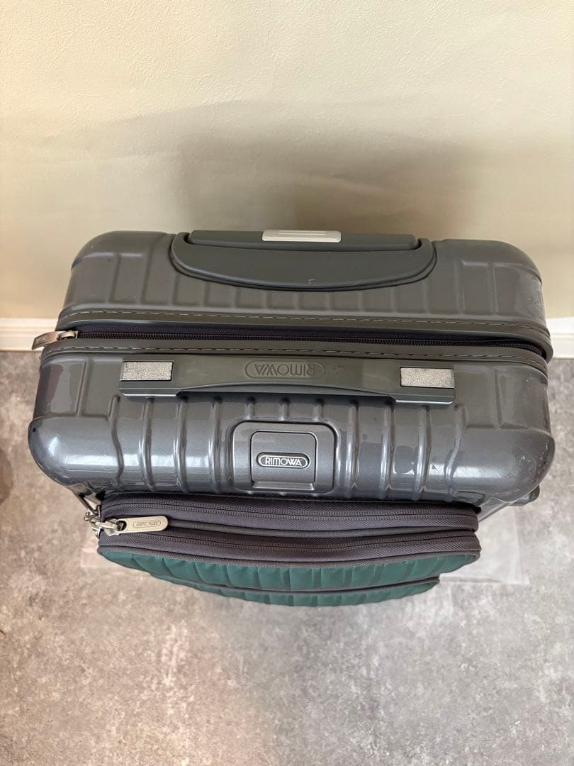 RIMOWA SALSA DELUXE リモア　サルサ ハイブリッド 35L４輪
