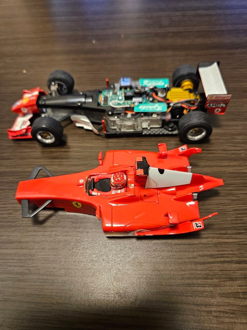希少 販売終了モデル 京商ミニッツF1 フェラーリ シャーシ&ボディセット
