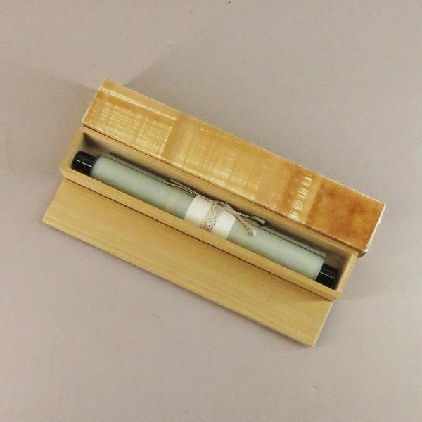 M-0005【真作】堀内宗完 肉筆紙本 松無古今色 共箱 掛軸/茶道家 書画