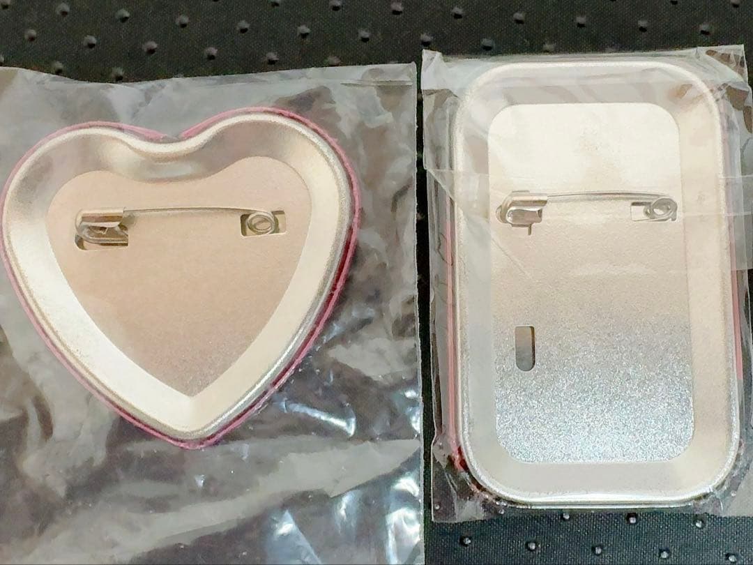 ダンガンロンパV3 絶望缶バッジ 照れ顔ハート缶バッジ 春川魔姫