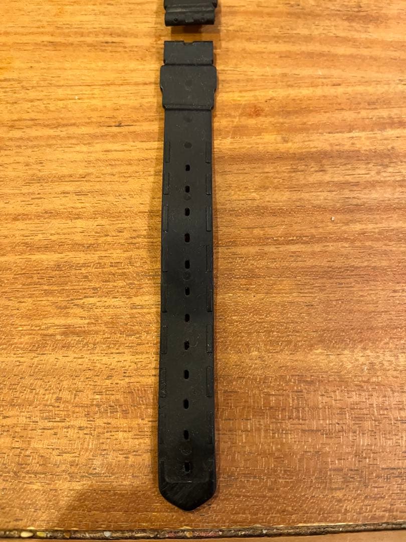 タグホイヤのフォーミュラ1 純正ベルト18mm メンズ用