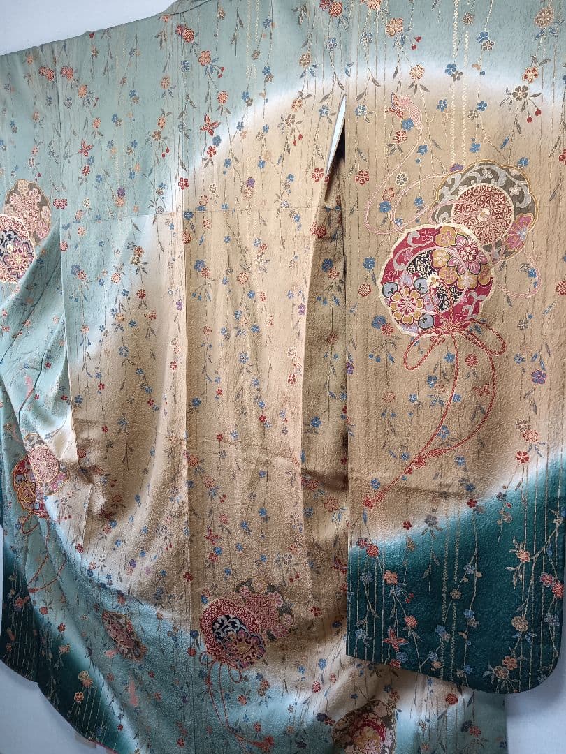 振袖 緑と金のグラデーション 花柄 金駒刺繍 金彩 Ｊ-9