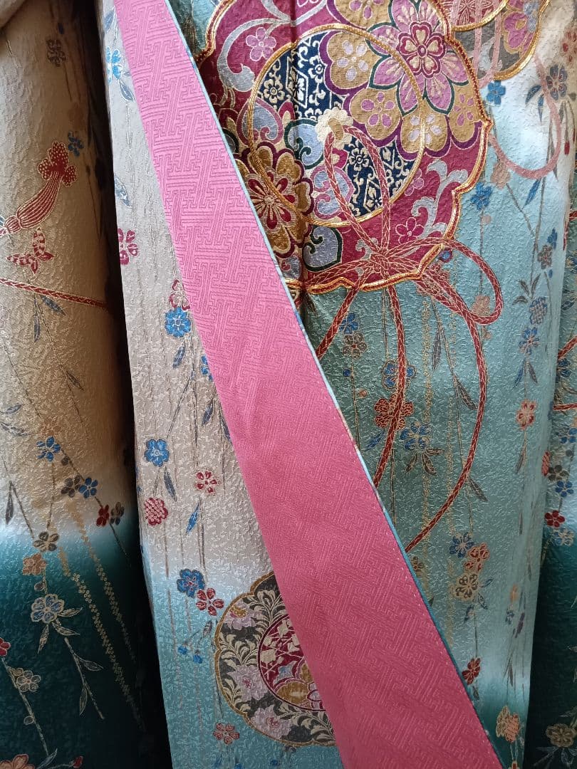 振袖 緑と金のグラデーション 花柄 金駒刺繍 金彩 Ｊ-9