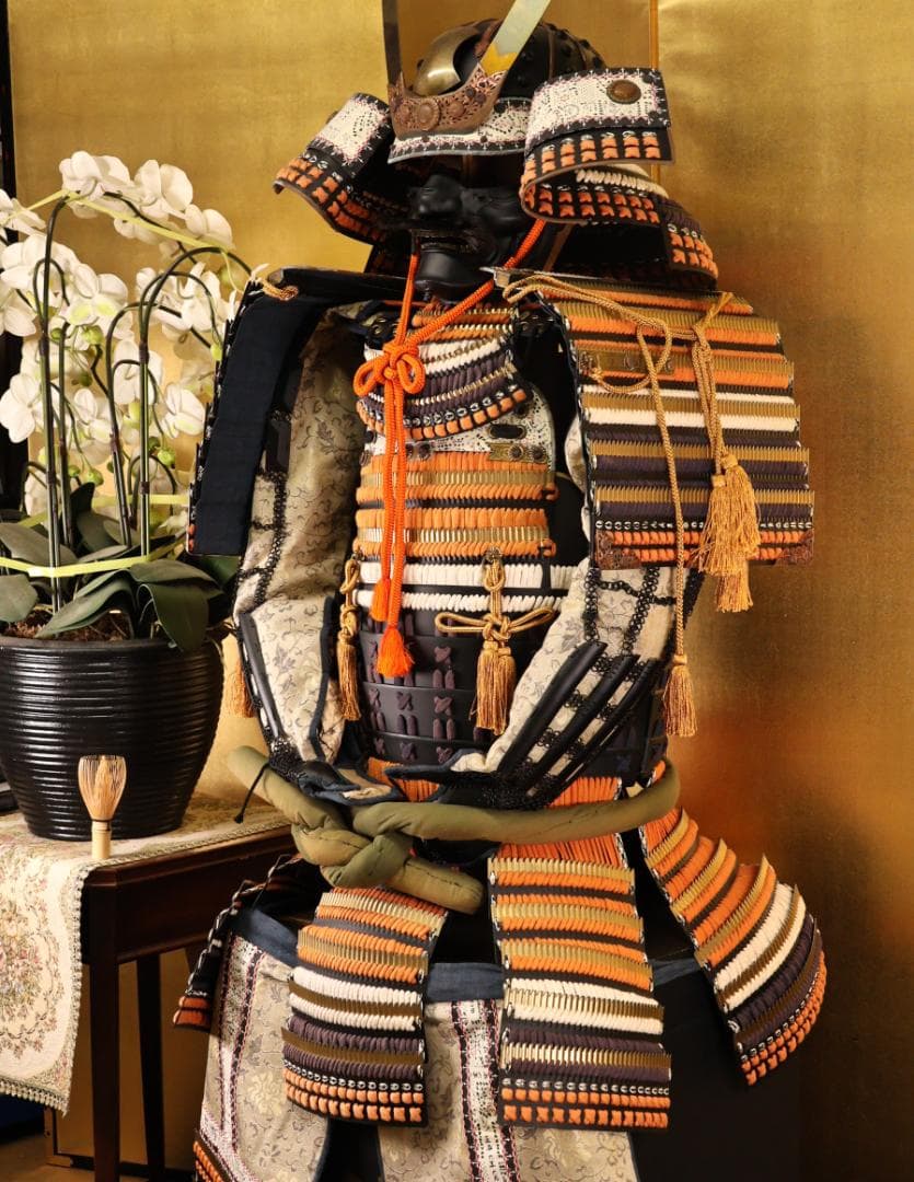 BY02　甲冑　具足　黒胴当世素掛 緋縅　鎧櫃付き　等身大　現代鎧　兜　武具