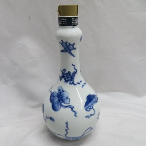 白州 サントリー 有田焼 染付宝尽福 600ml アルコール分43％ モルト