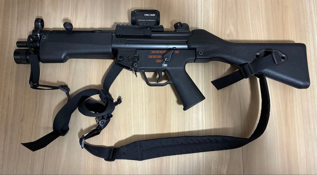 東京マルイ　次世代電動ガンMP5A4 予備マグ、純正リポ等