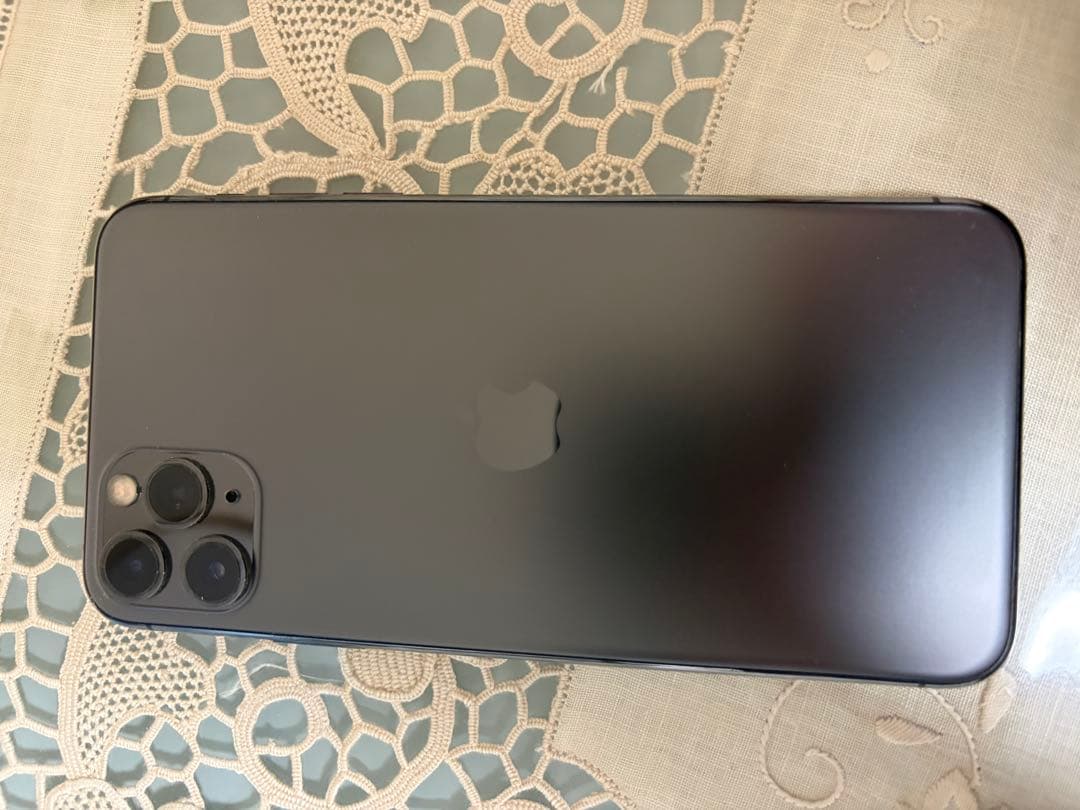 Apple iPhone 11 Pro MaxスペースグレーSIMdocomo