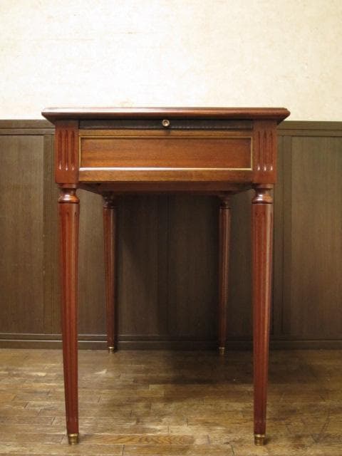 フランス アンティーク ルイ16世様式 マホガニー レザートップ デスク 鍵付き