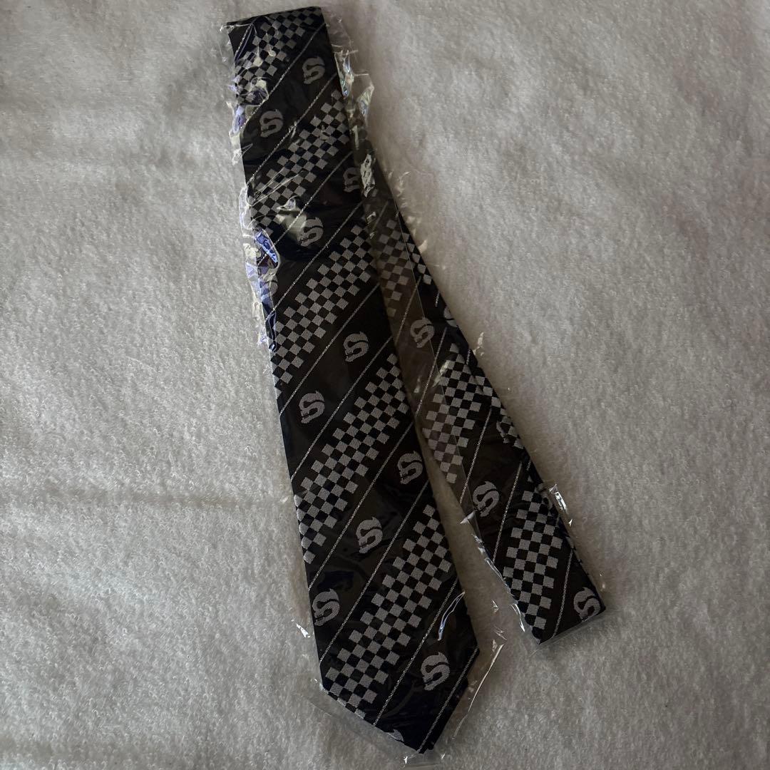 吉川晃司　スカル柄　ネクタイ　新品未開封
