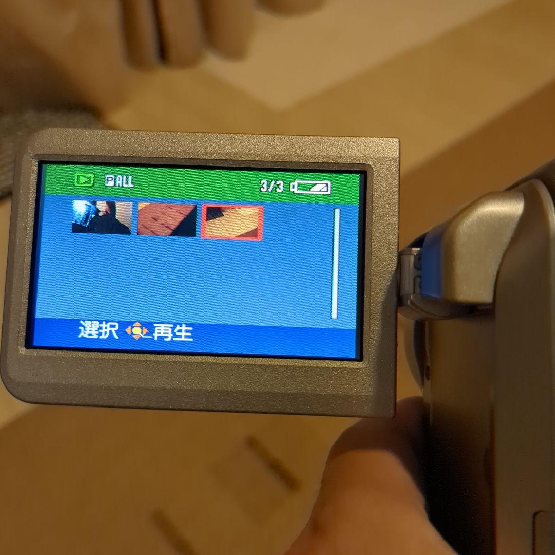 動作確認済み　Panasonic SDR-S200 ビデオカメラ 本体と付属品