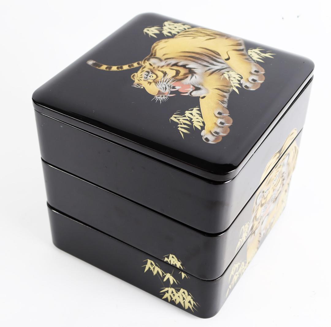 寅彫漆 木製堅地 重箱 立山作 三段重 茶道具