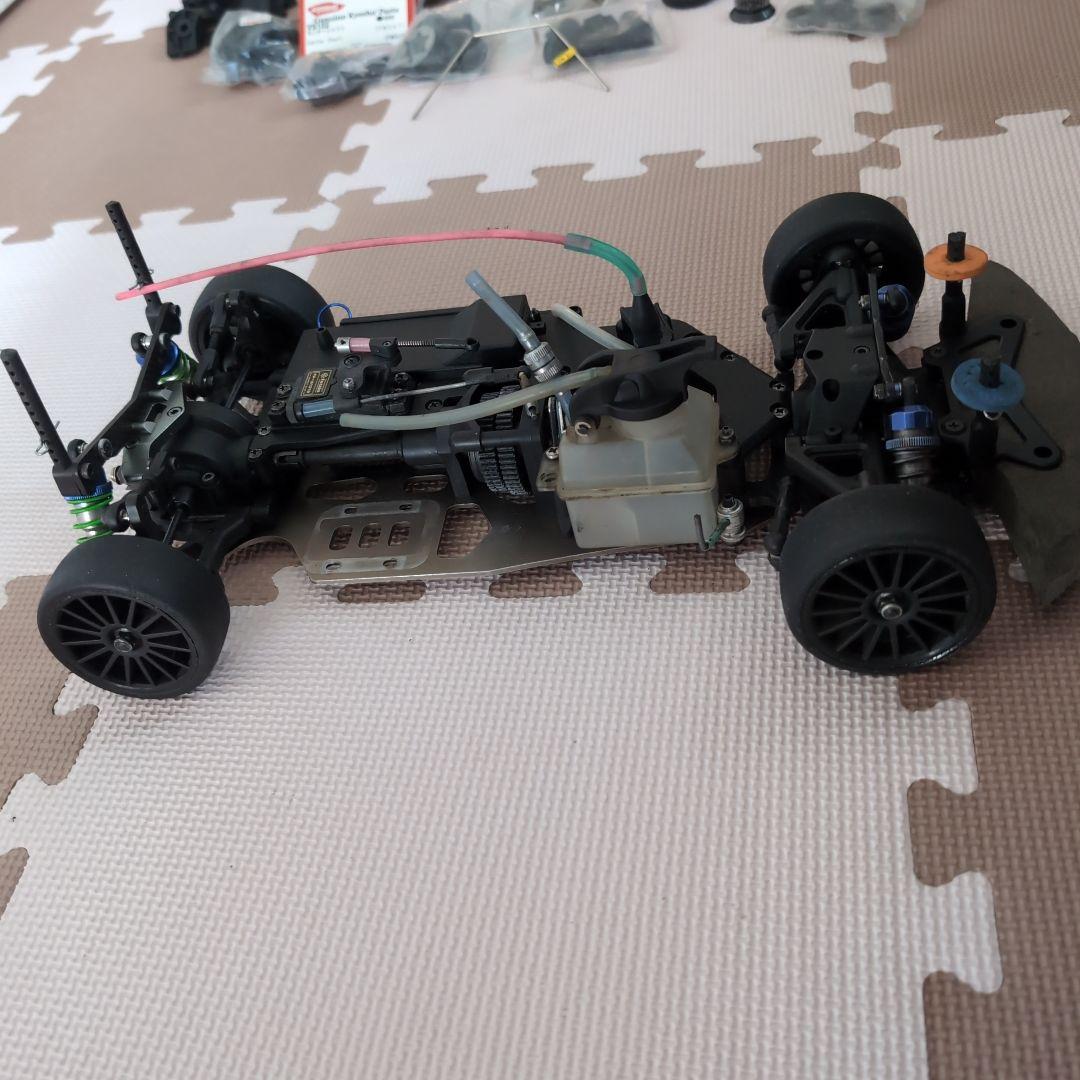 京商FW-05R(ほぼRR仕様)ラジコンカー パーツ多数