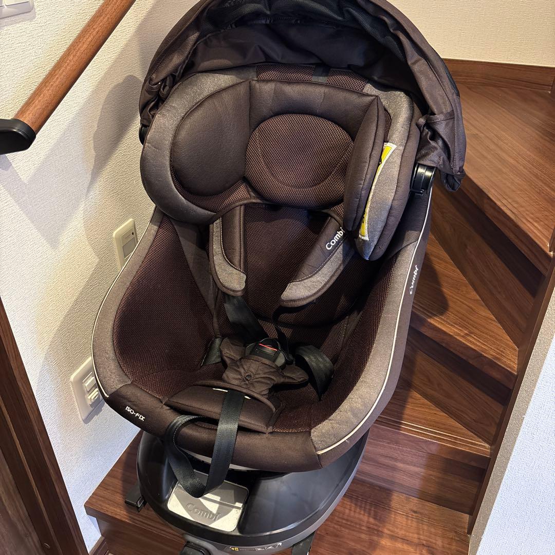 Combi チャイルドシート　クルムーヴスマート ISOFIX