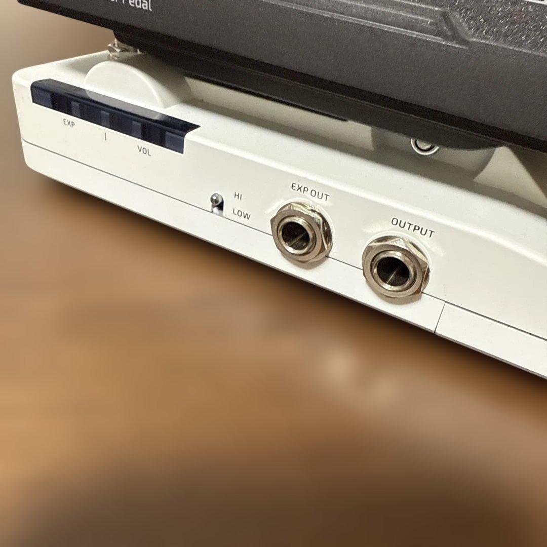 HOTONE TUNERPRESS マルチファンクションチューナーペダル