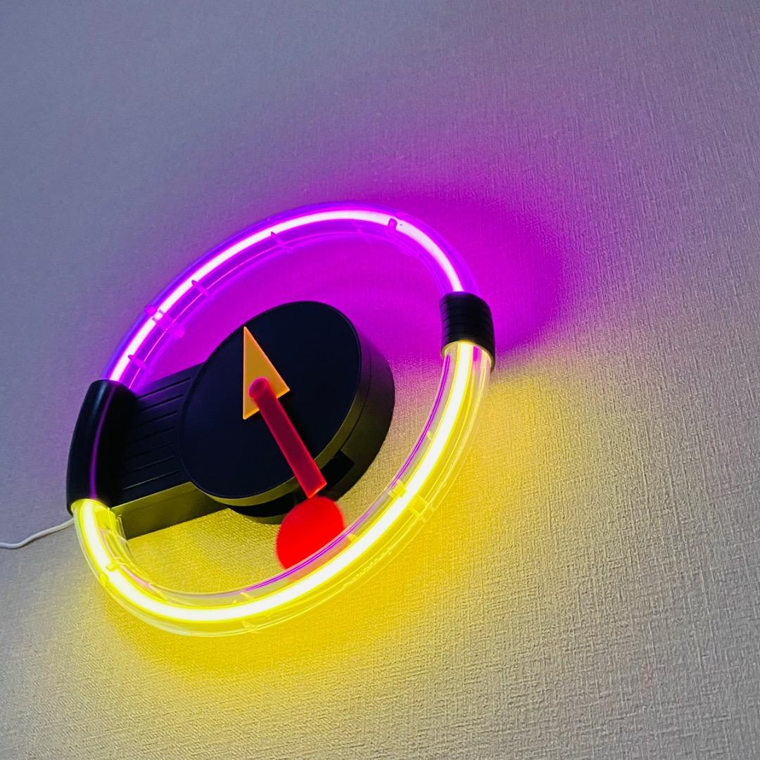 ポストモダン ネオンクロック アメリカン・トイ 振り子時計 掛け時計