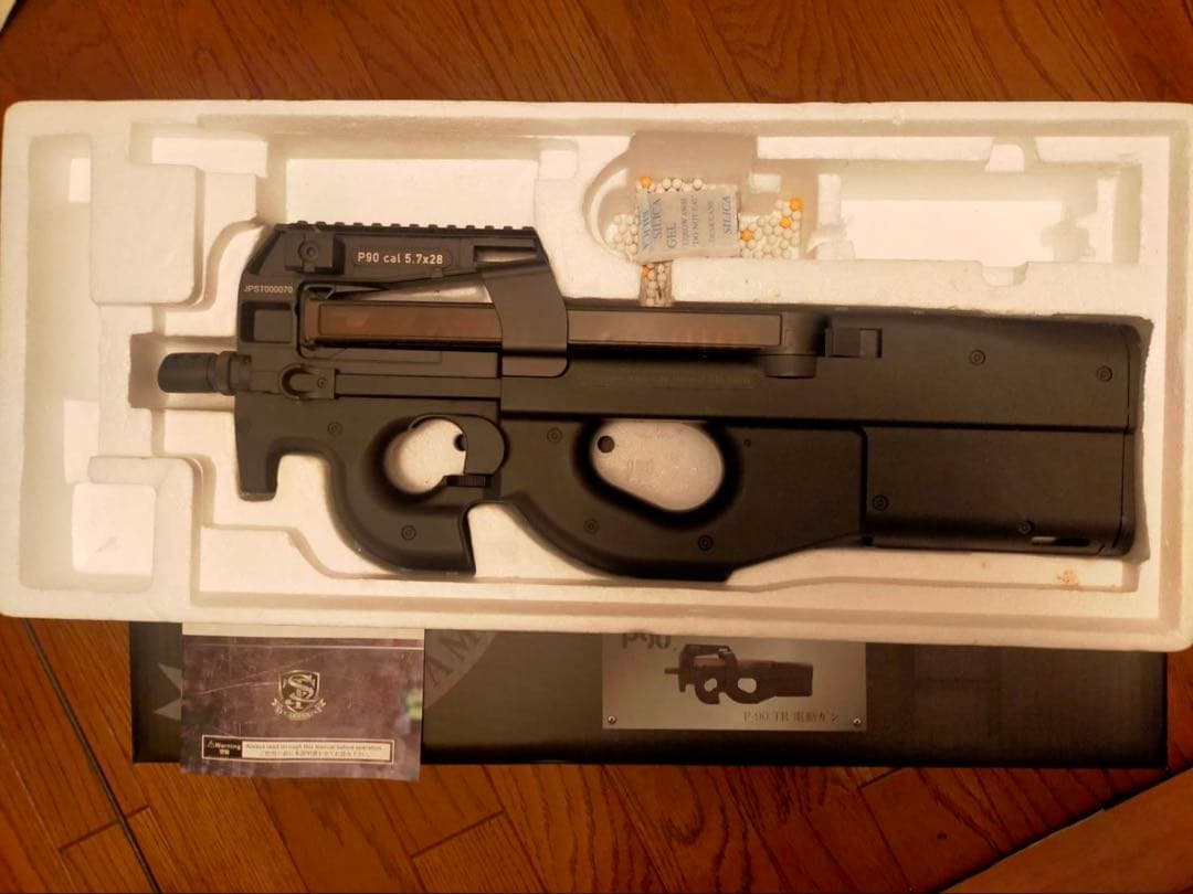 s&t P90 電動ガン【箱あり】