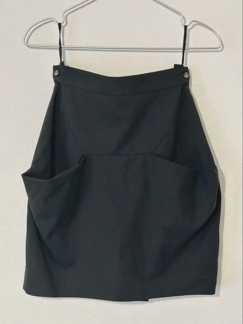 ヴィヴィアンウエストウッド フロント 変形 ひざ丈スカート　ブラック