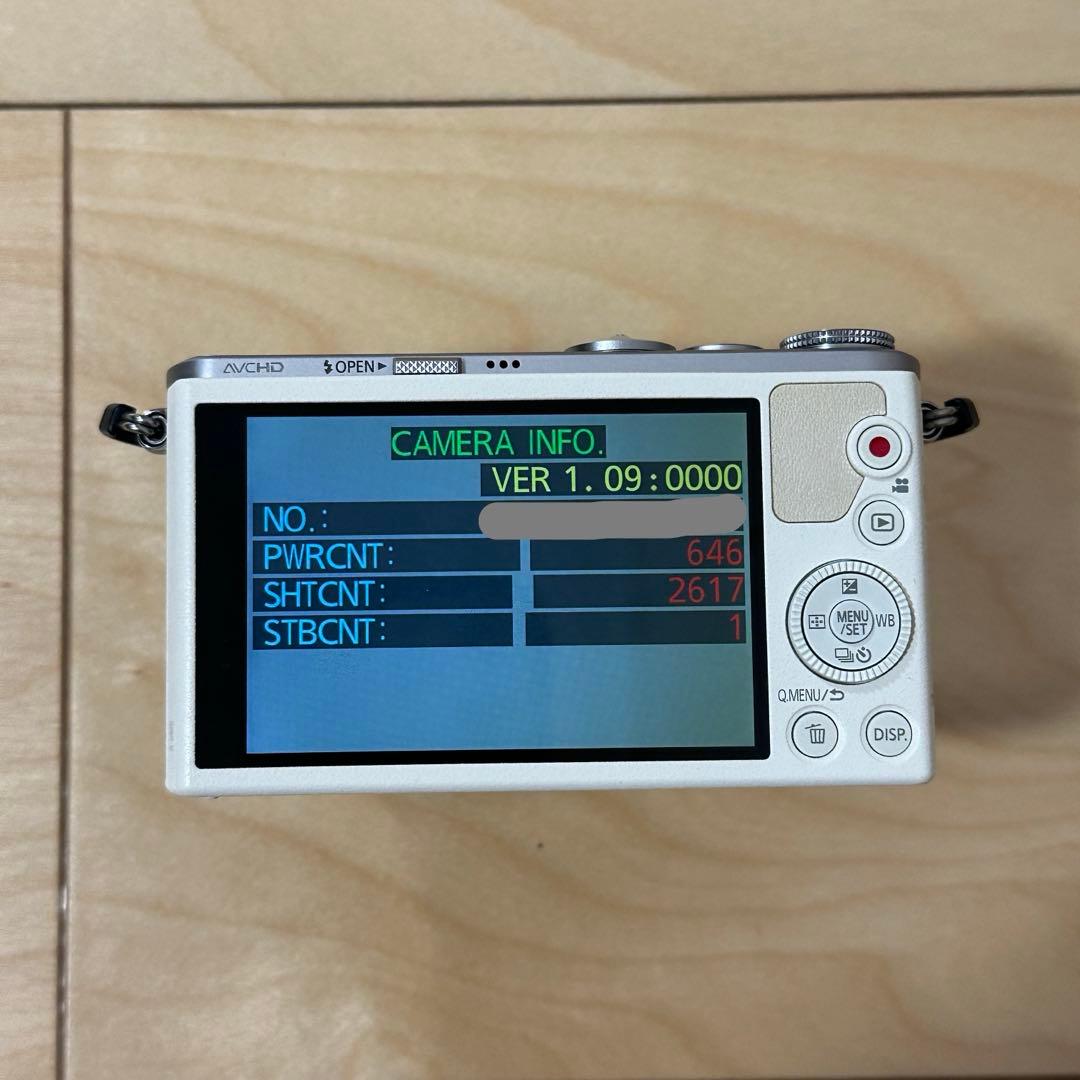 【美品】Panasonic LUMIX GM1K ミラーレス一眼カメラ ホワイト