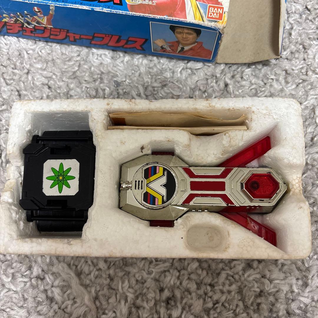 Vチェンジャーブレス　ファイブマン　バンダイ