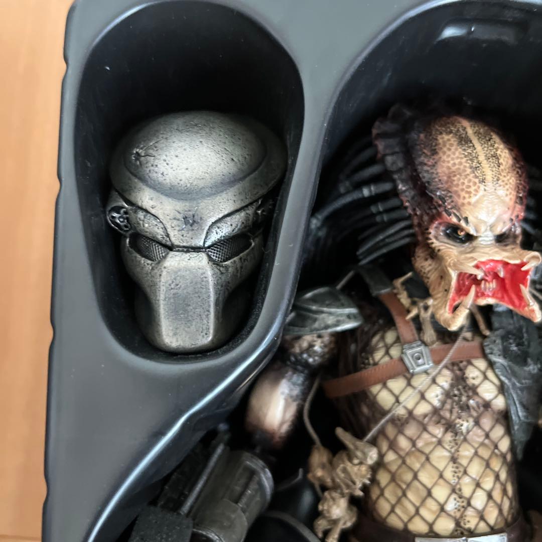 ホットトイズ ムービー・マスターピース プレデター 1/6スケールフィギュア