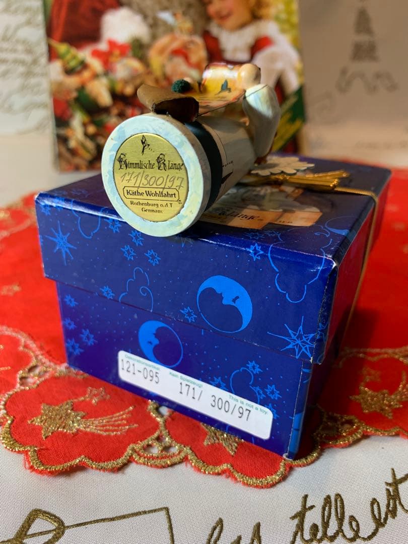 ドイツ製　木製人形　ケーテウォルファルト社の限定クリスマスベル持つ天使の男の子！