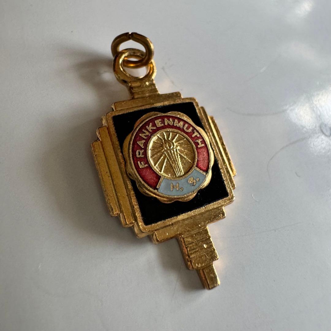 カレッジリング金ゴールド黒ネックレストップ社章ピンズ40sバッジ/バッヂ古着