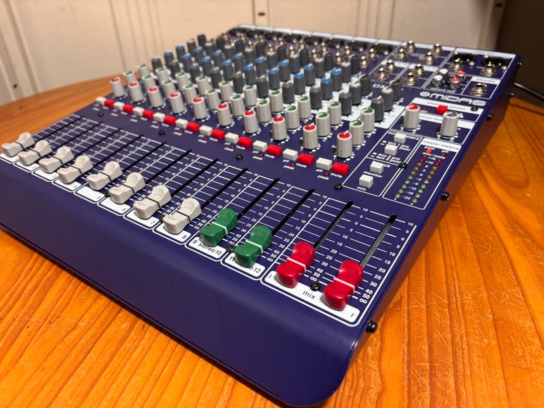 Midas DM12 アナログミキサー
