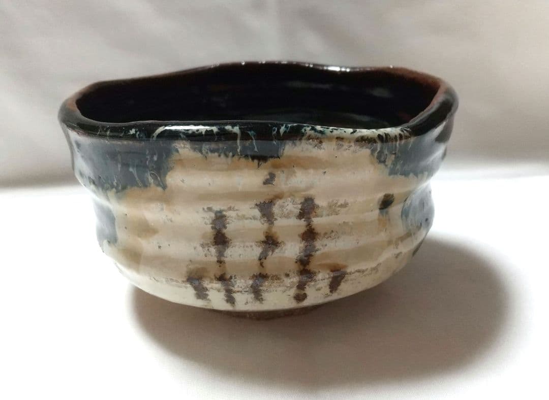 唐津焼 作礼窯 岡本作礼 織部 唐津 茶碗 共箱 共布