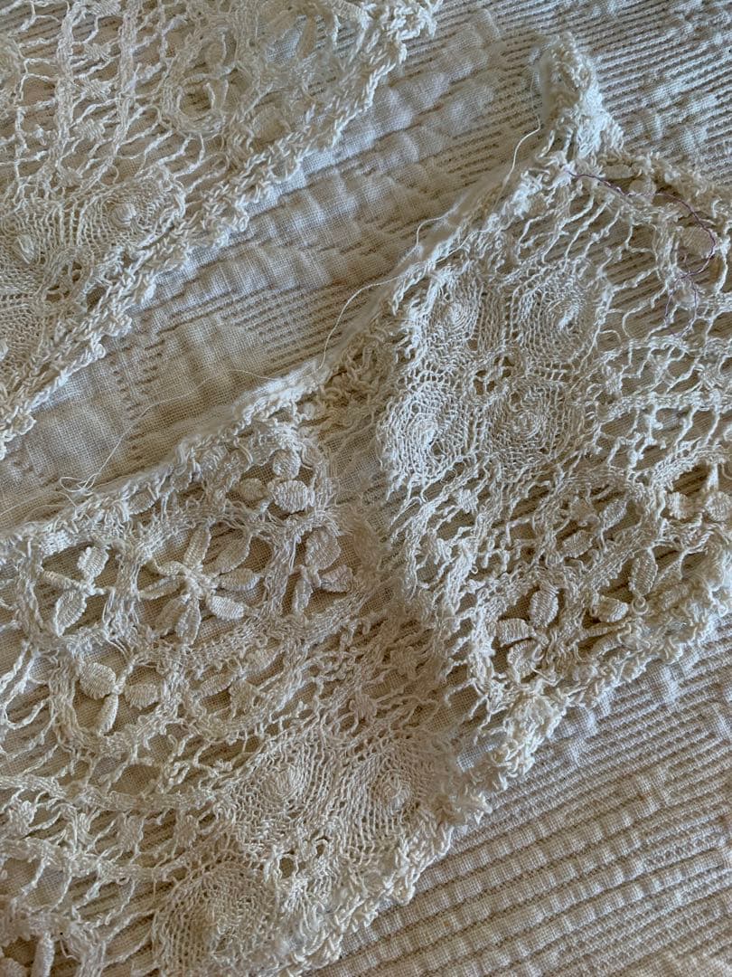 フランスアンティークローズ柄ファブリックパニエ＆アンティーク レースset