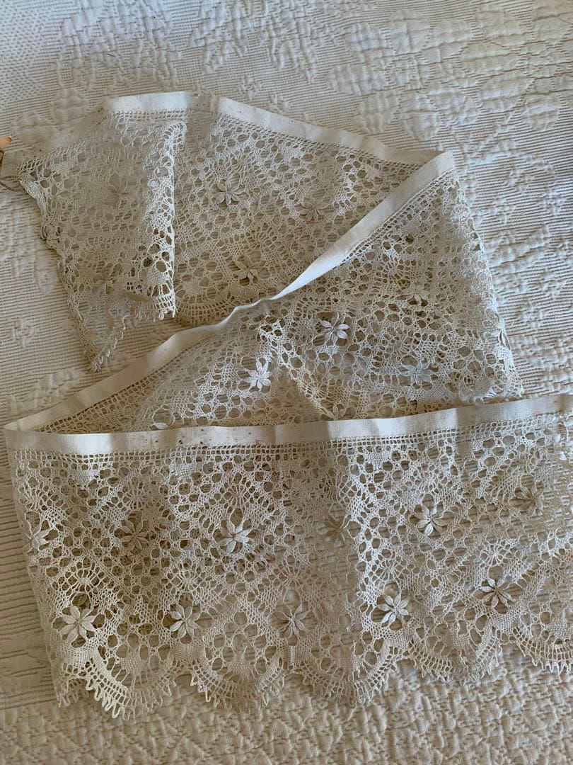 フランスアンティークローズ柄ファブリックパニエ＆アンティーク レースset