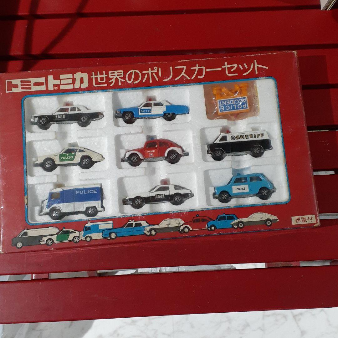 トミカ　世界のポリスカーセット