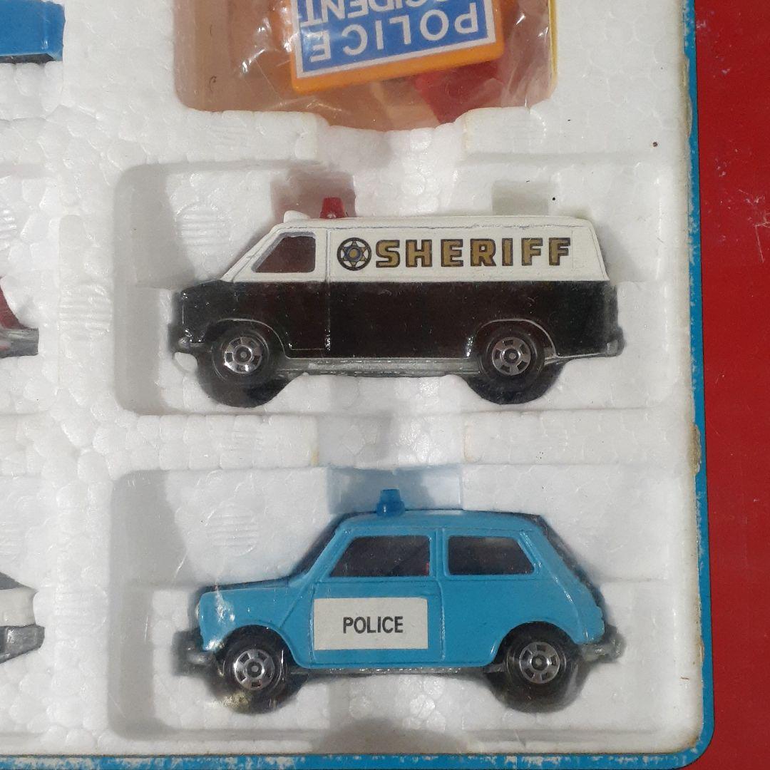 トミカ　世界のポリスカーセット