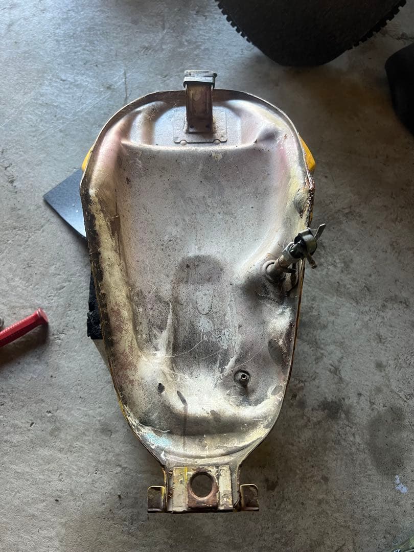 t*2様 nsr50タンク