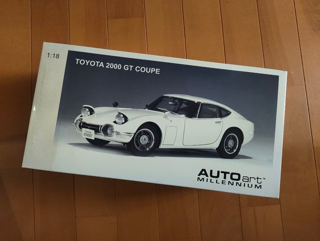 未開封　オートアート　トヨタ2000GT　白色　テールランプ逆Ver
