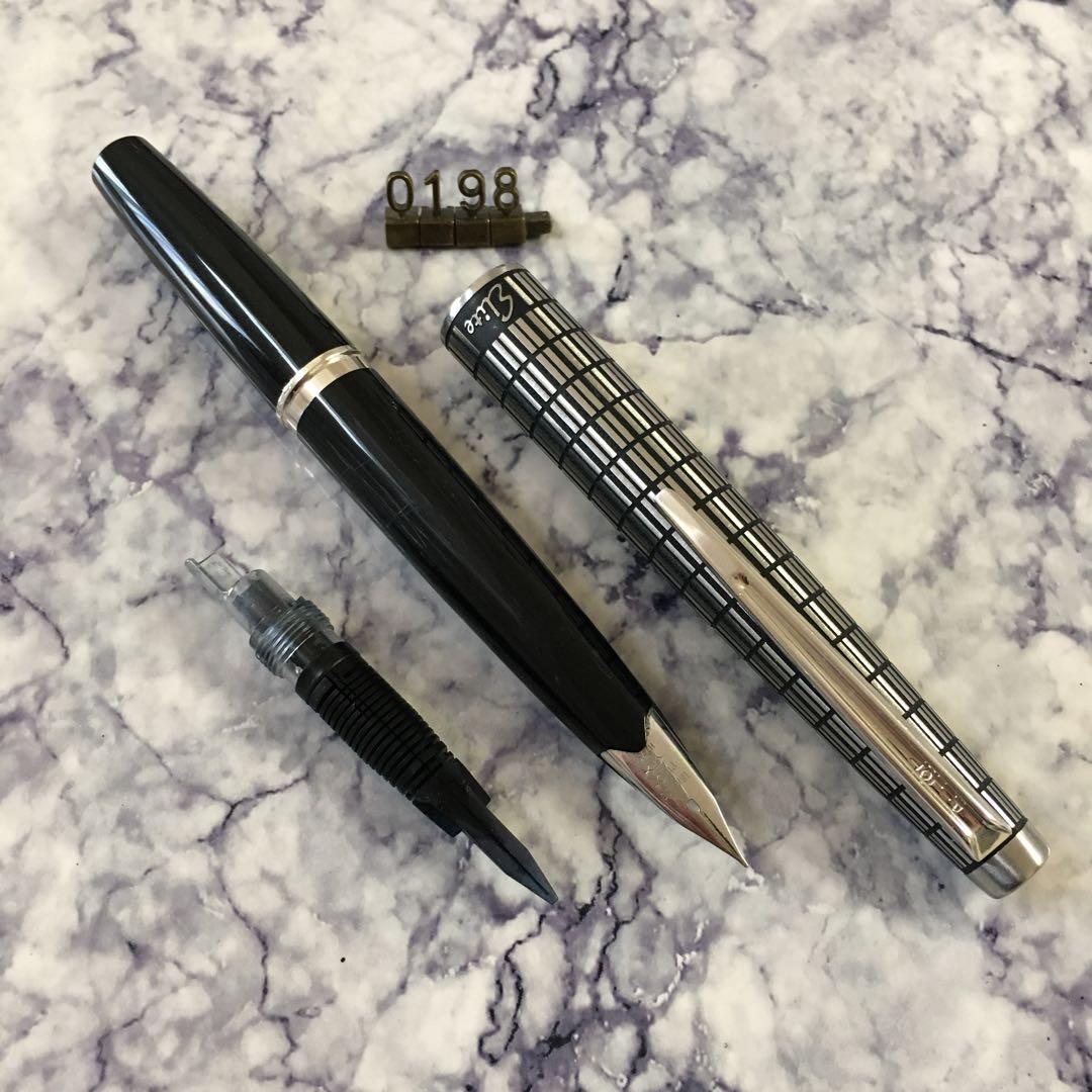 #0198 オーバーホール済み 万年筆 パイロット PILOT 格子 18k