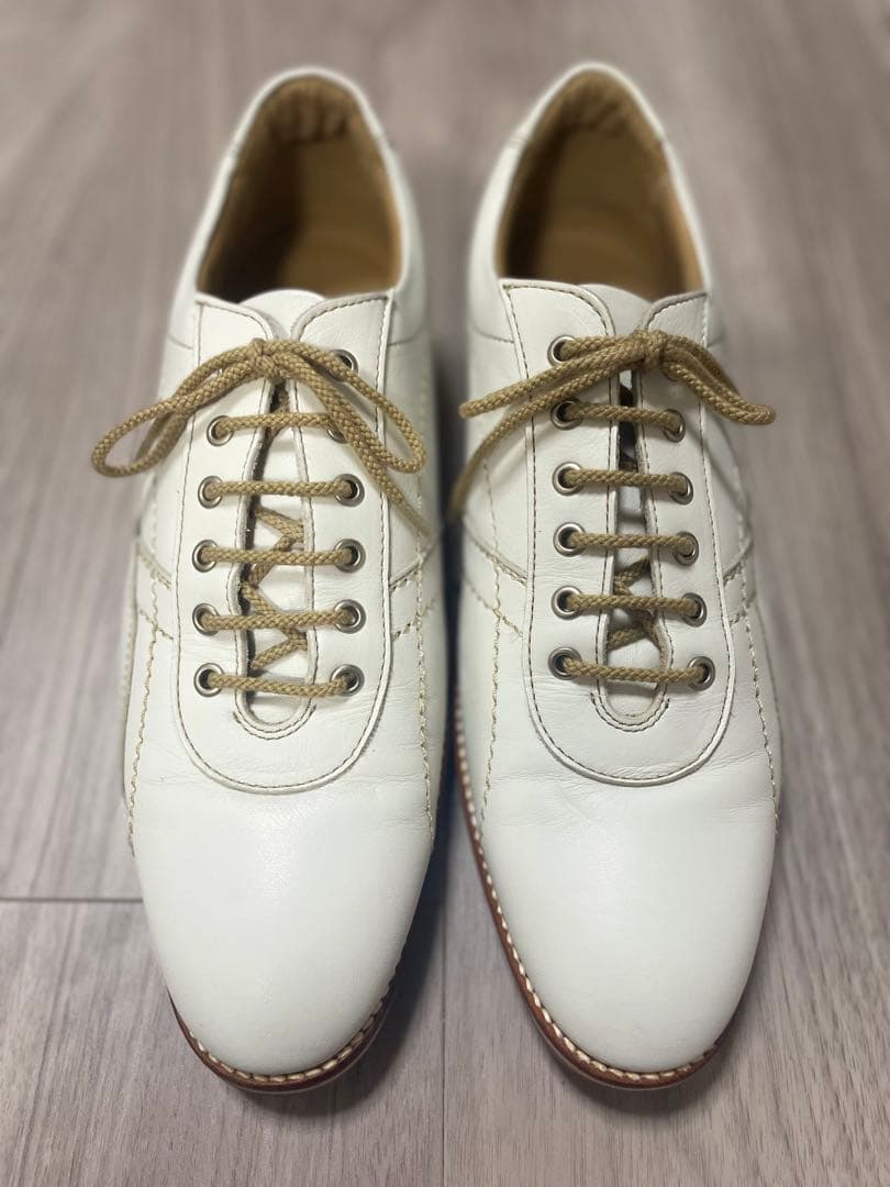 期間限定値下げ【ほぼ未使用】 BURBERRY バーバリー革靴 白