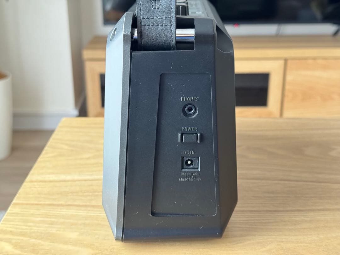 Roland Mobile Cube ポータブルアンプ