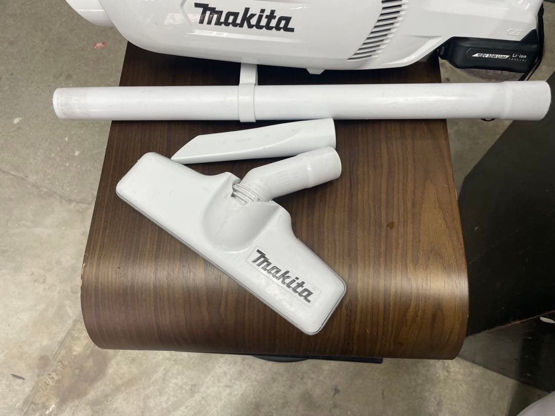 マキタ　掃除機　CL−07FD makita 充電式クリーナー