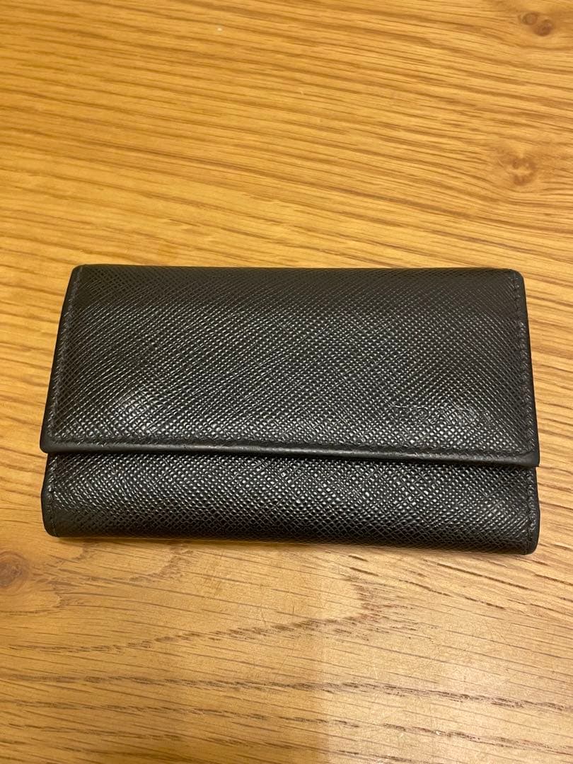 【お値下げ中‼️】PRADA プラダ　キーケース　メンズ　サフィアーノ