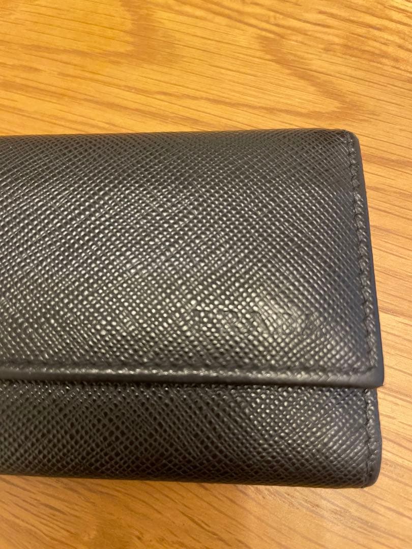 【お値下げ中‼️】PRADA プラダ　キーケース　メンズ　サフィアーノ